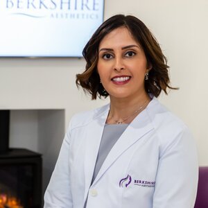 Dr Selena Langdon